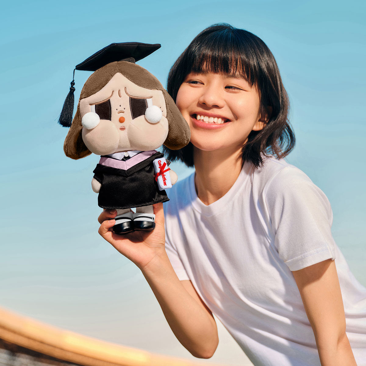 POP MART CRYBABY Sunset Concert Series Plush Doll-little c land