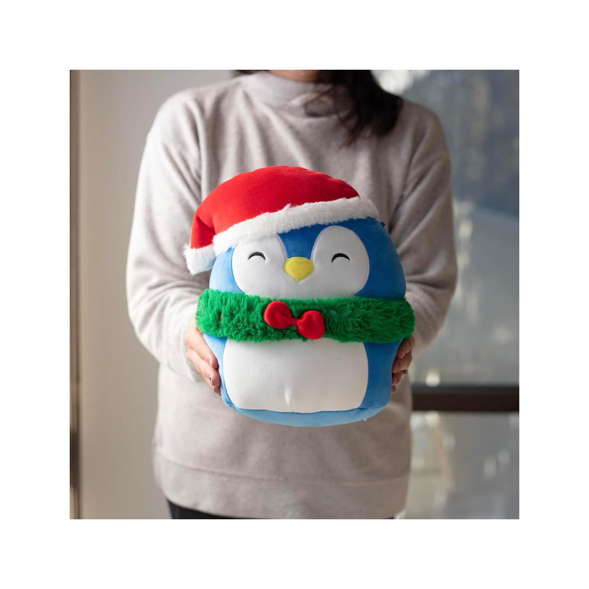 squishmallows penguin puff -christmas hat